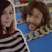 Стримерша Карина смотрит Dank WebM Compilation 68