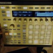 SUGA 의 Maschine Mk2 Review