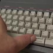 Демонстрация электронной пишущей машинки Smith Corona SL 575 как пользоваться
