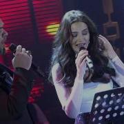 Beyaz Show Fahriye Evcen Hasretinle Yandı Gönlüm şarkısını Canlı Söyledi